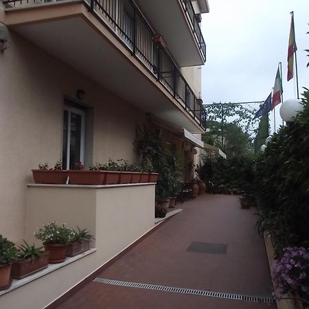 Hotel San Nazario Varazze Eksteriør bilde